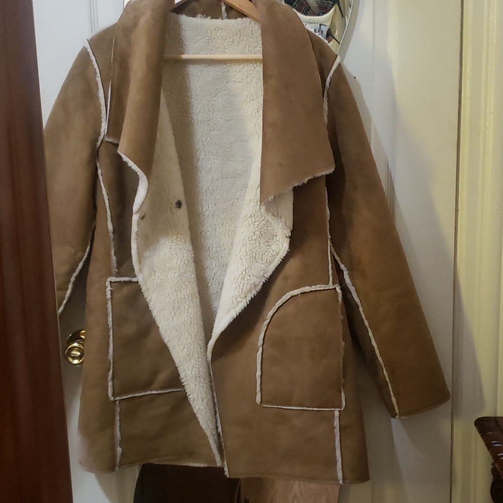 Beautiful and warm suede jacket 😍 ❤ - Picture 3 of 6